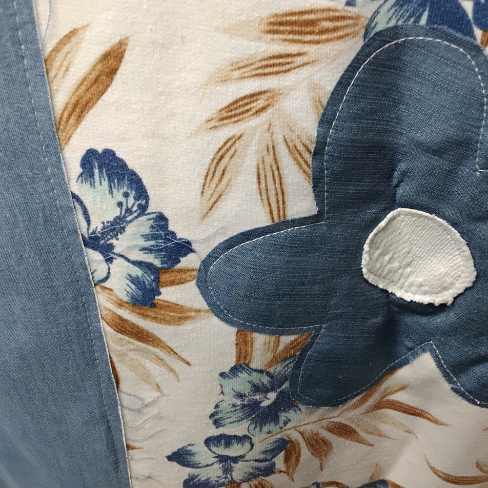 3864 Size XL Upcycld Floral Blue and White Women's Sweatshirt - Picture 6 of 7